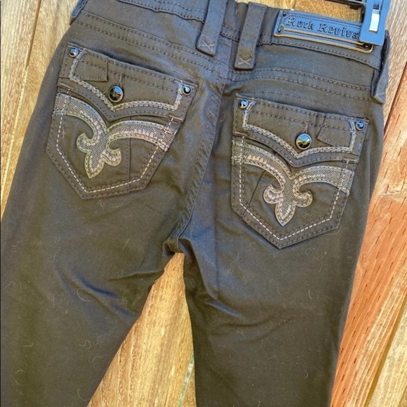 Rock Revival Jeans - Picture 3 of 3